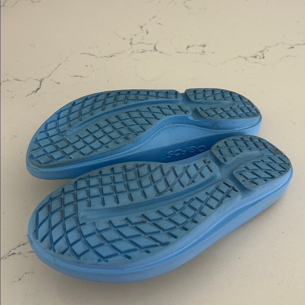 OOFOS Women's Blue Sandals sz 9/9.5 - Picture 3 of 3